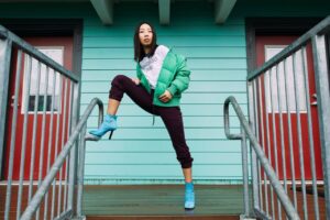 Sisters Land Fashion Spot on Bestseller Magazine Cover